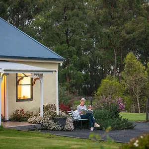 Straw House Farm - Stanthorpe Dalveen