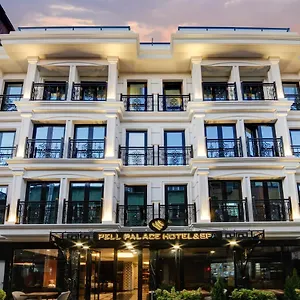 Pell Palace & Estambul